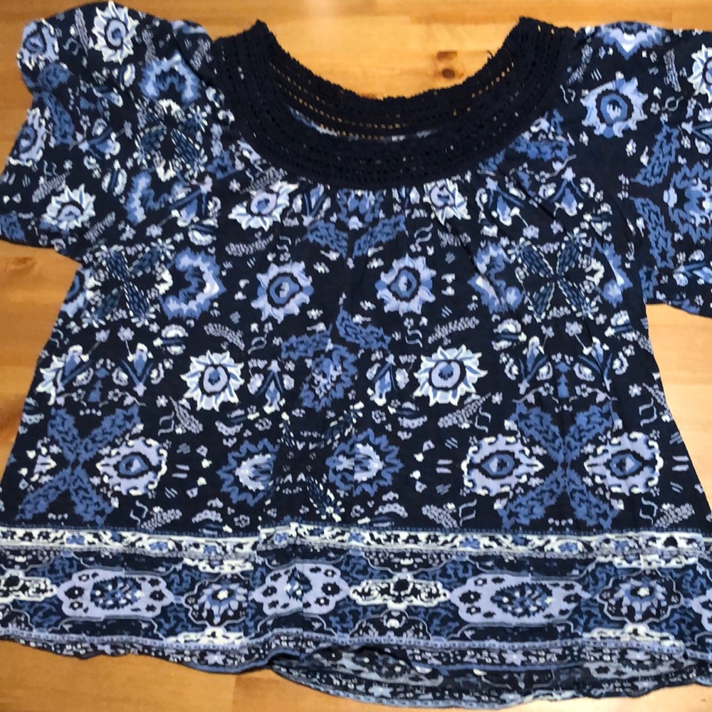 Short sleeve lightweight smock crochet neckline and boho look